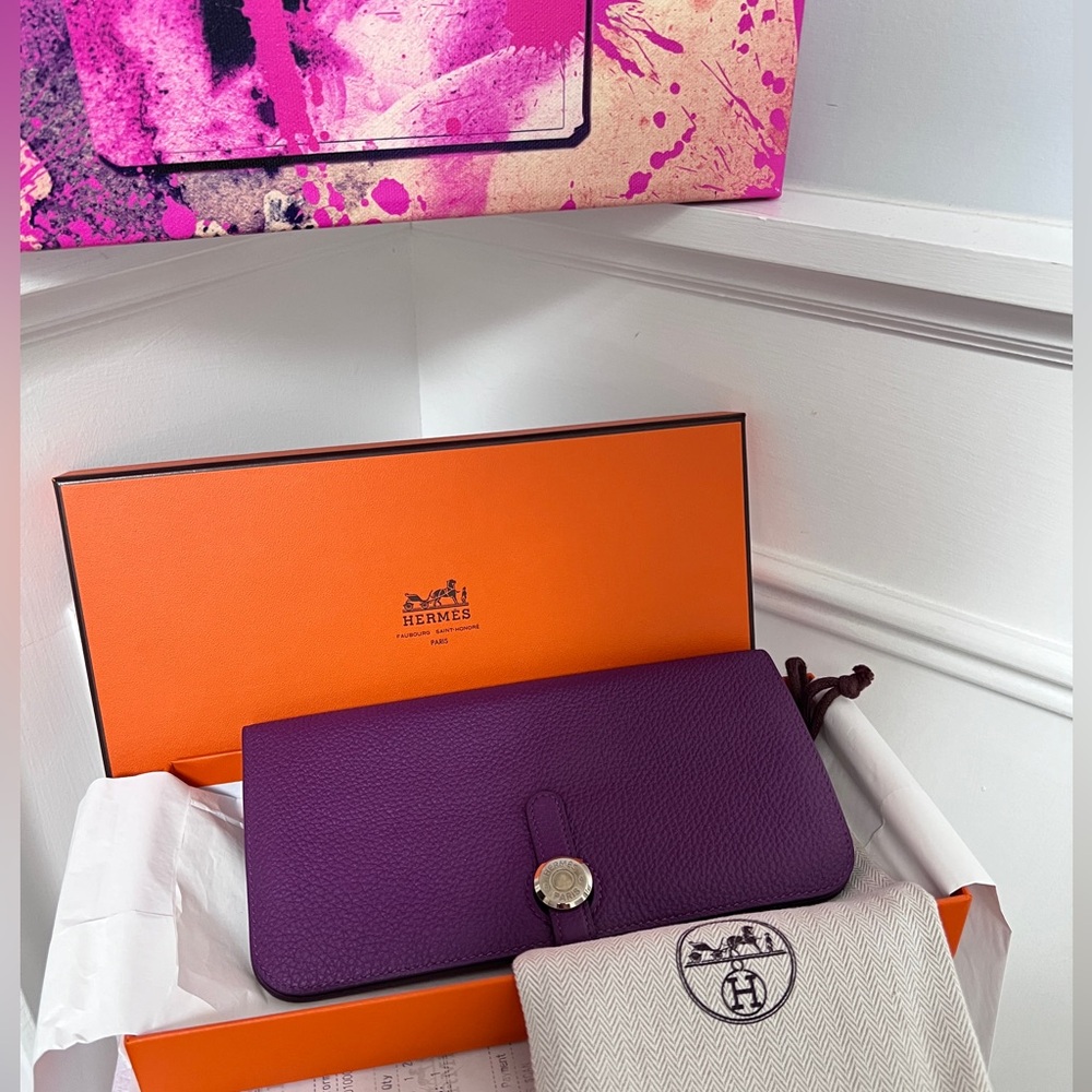 Hermes wallet /clutch with box